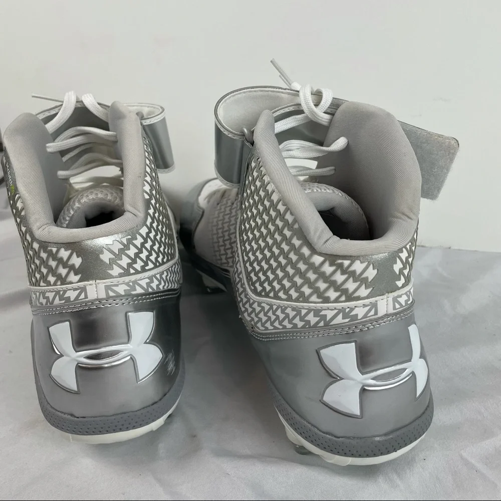 Under Armour Clutch Fit White Silver Cleats